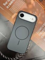 Чехол для iPhone 17 Air матовые с кнопкой черный