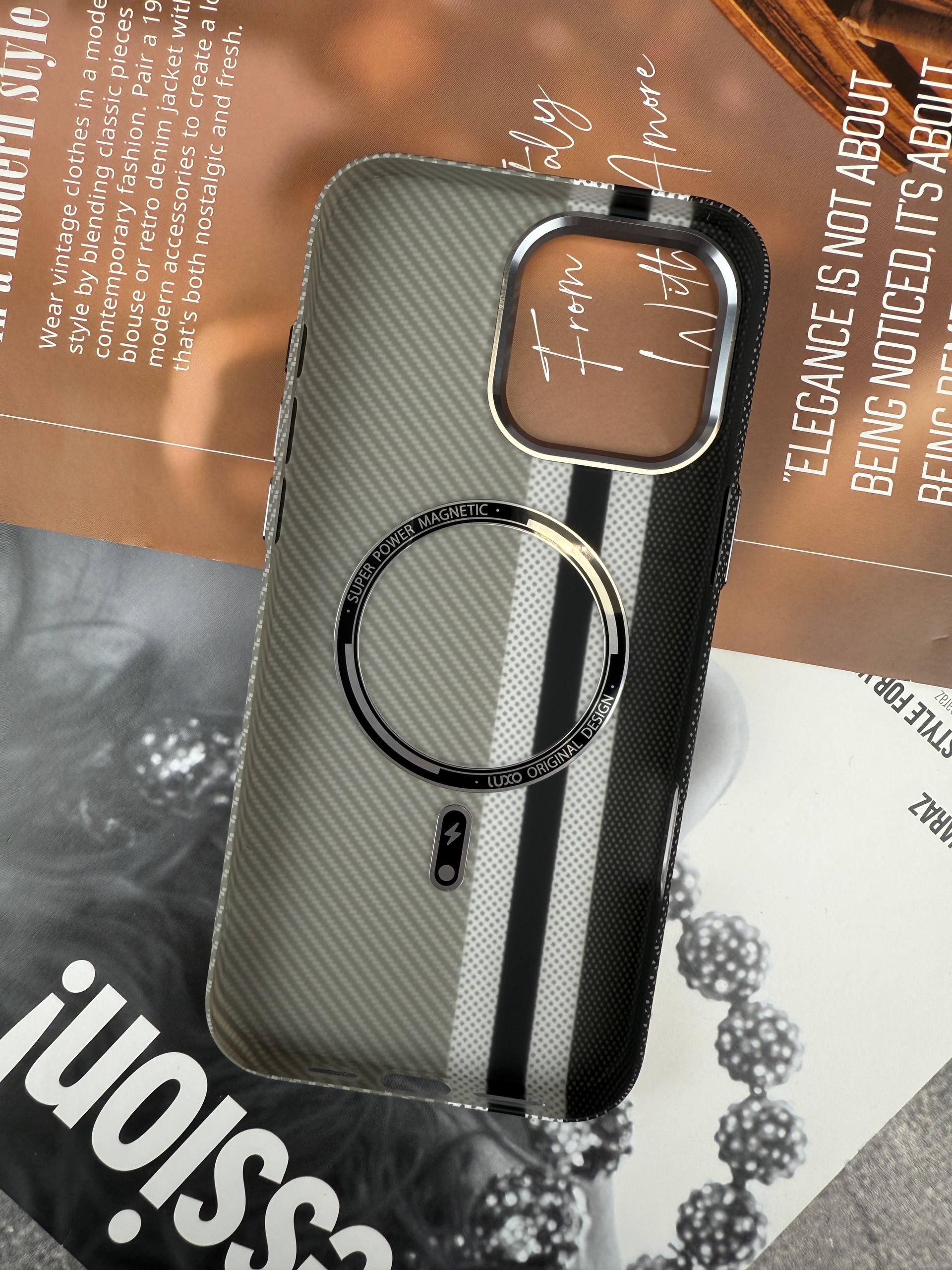 Защитная накладка для iPhone 16 Pro Max LF9 Magsafe Вид сзади